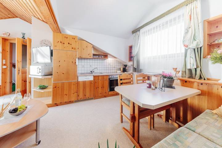 Ferienwohnung für 4 Personen, mit Seeblick und Ausblick sowie Garten, mit Haustier am Klopeiner See - 4