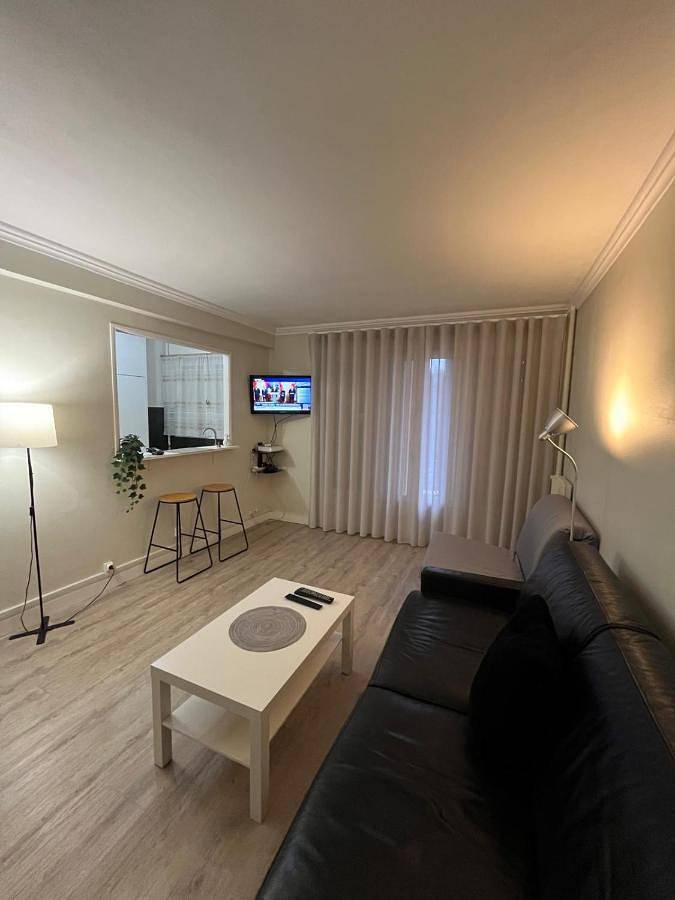 Gîte pour 3 personnes, avec terrasse dans Gare De Gentilly