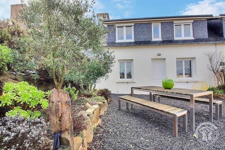 Gîte pour 4 personnes, avec Terrasse et Jardin dans L Armor - 2