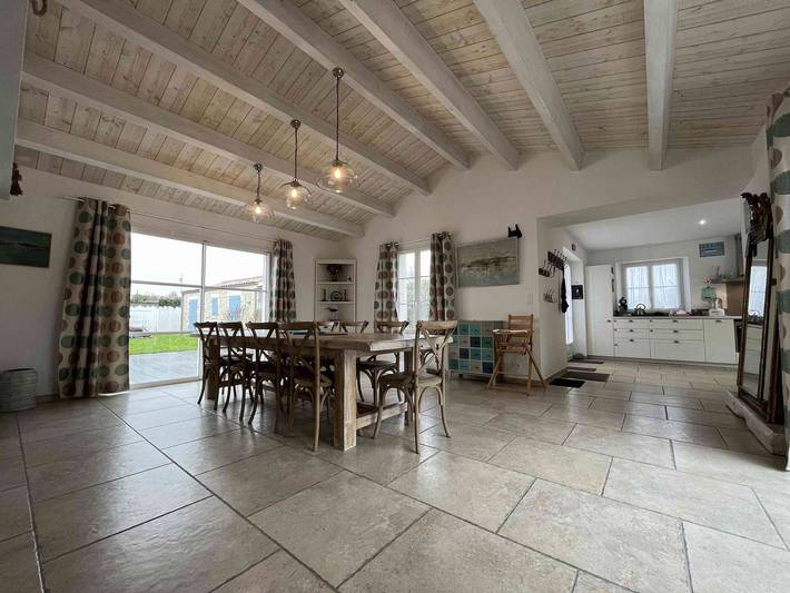 Villa de 3 dormitorios con piscina y jardín cerrado, cerca del mar in Saint-Denis-d'Oléron, Côte de Beauté