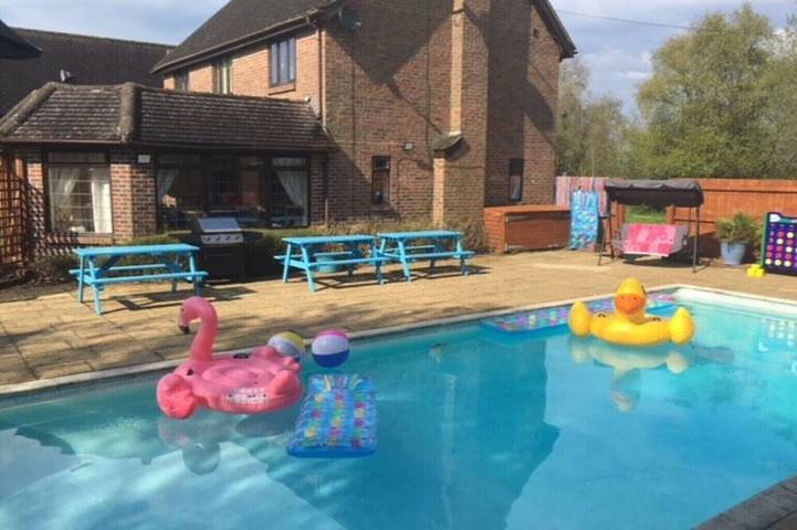 Holiday rental for 23 people, with garden and hot tub in Bournemouth