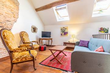 Gîte pour 6 Personnes dans Suin, Région de Charolles, Photo 1