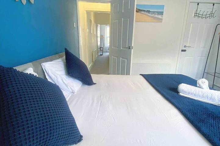 Casa-Baño privado-Moderno-Vista a la Calle-Stoke-3bed-house-01 in Stoke-on-Trent, Midlands
