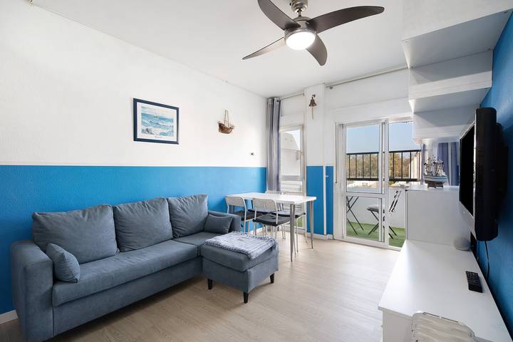 Apartamento inteiro, Apartamento "El Marinero" com terraço privado e Wi-Fi in Rota, Costa de la luz
