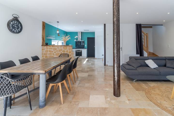 Le Séchoir – Maison Authentique avec Piscine Privée en Périgord Noir, Idéale pour Famille ou Groupes in Coly-Saint-Amand, Périgord Noir
