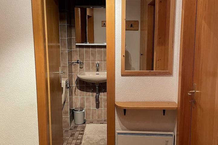Gîte pour 5 personnes, avec balcon et jacuzzi, animaux acceptés dans Siviez - 3