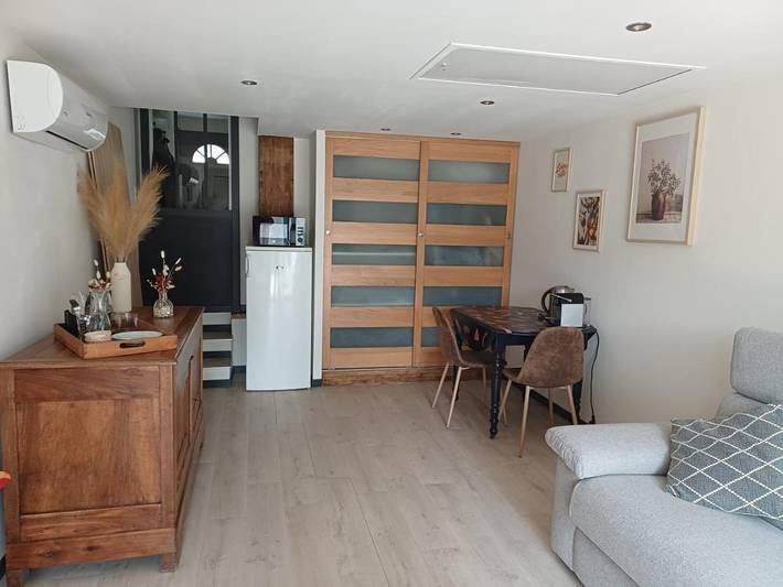 Gîte pour 2 personnes, avec piscine et terrasse à La Bastidonne - 2