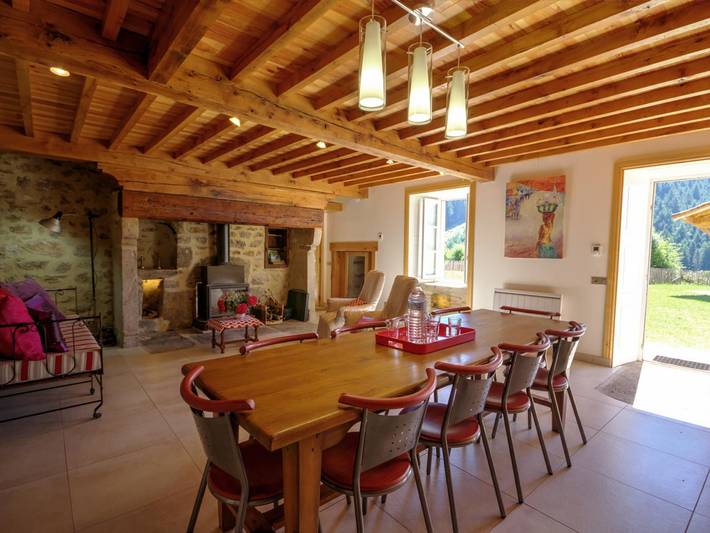 Gîte pour 10 personnes, avec jardin et terrasse dans la Loire - 2