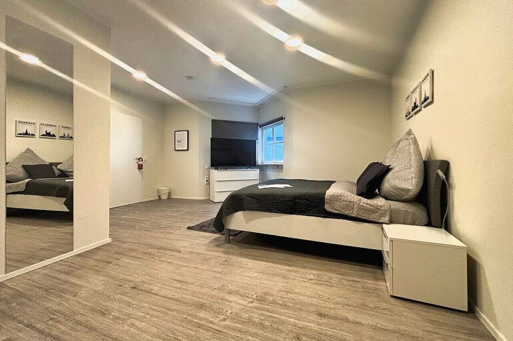 Havenu Hotel Quartier 8 - Doppelzimmer Deluxe in Germersheim, Rheinebene