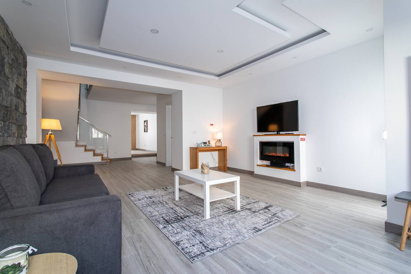 Holiday Home 'Azores Pdl House' with Wi-Fi, Balcony & Terrace in São Miguel Island, Ponta Delgada