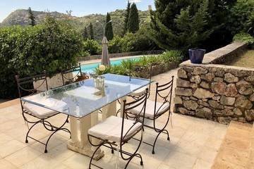 Villa pour 14 personnes, avec balcon et jardin, animaux acceptés à La Turbie