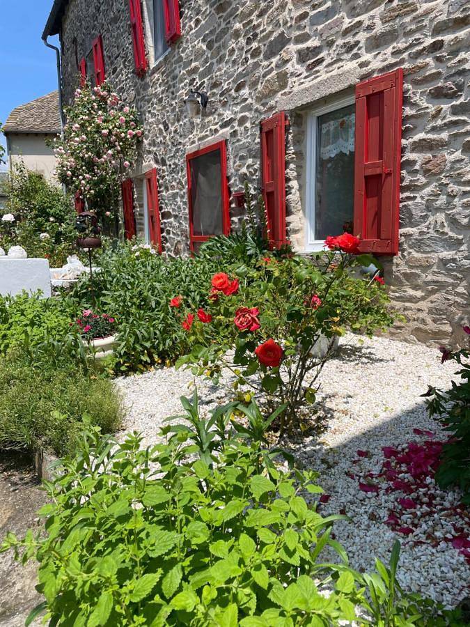 Double Room with Pool View in Sauveterre-de-Rouergue, Aveyron