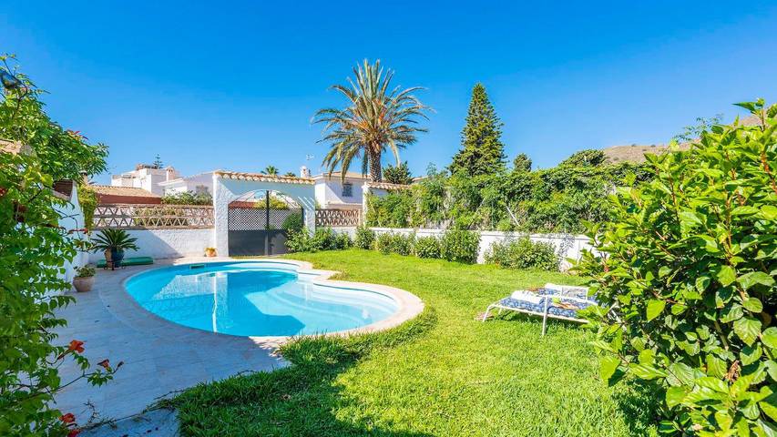 Chalet para 6 personas, con piscina y balcón/terraza, Se admiten mascotas en Motril