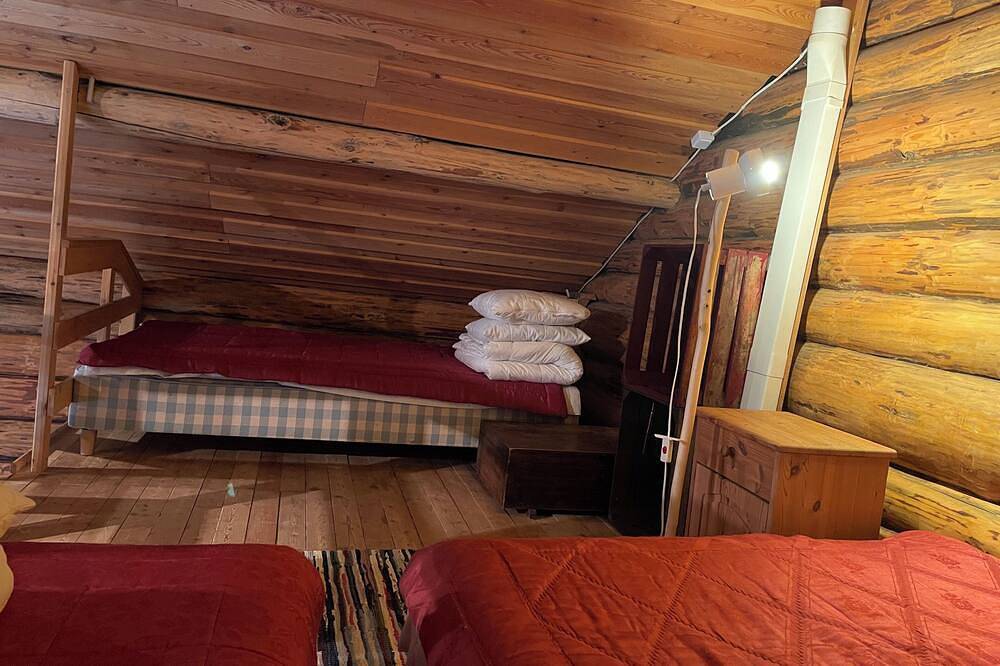 Serene 1-bedroom lakeside cabin at the arctic circle  perfect for a cozy getaway in Jokkmokk, Lappland (Schweden)