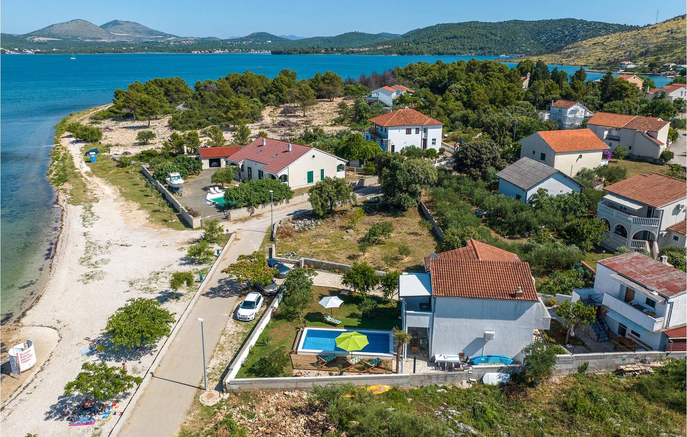 Ferienhaus für 10 Personen mit Pool in Raslina, Šibenik-Knin