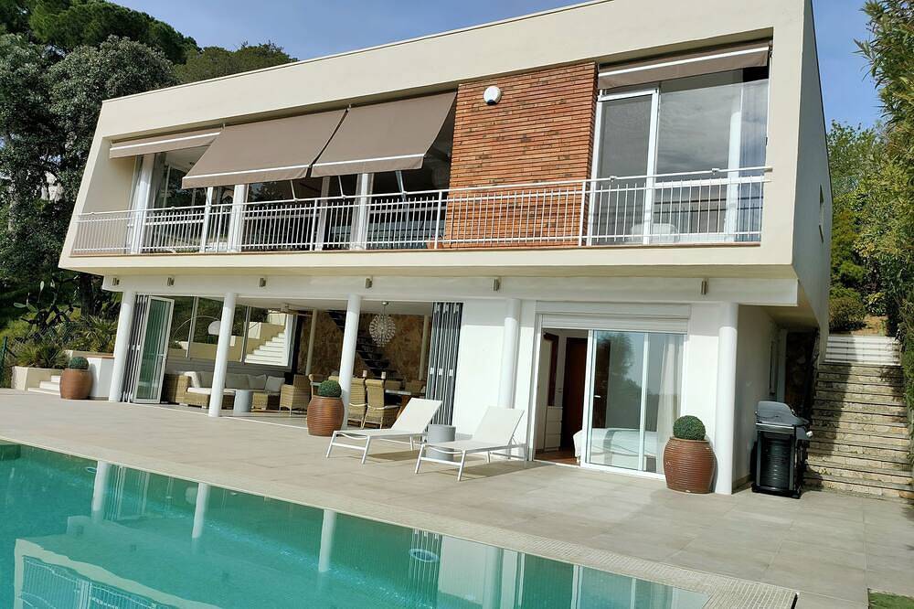 Superbe villa d'architecte, vue mer incroyable, 1km de la plage et Platja d'Aro in Platja d'Aro, Costa Brava