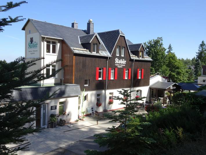 Hotel für 3 Personen, mit Terrasse und Garten sowie Pool und Sauna