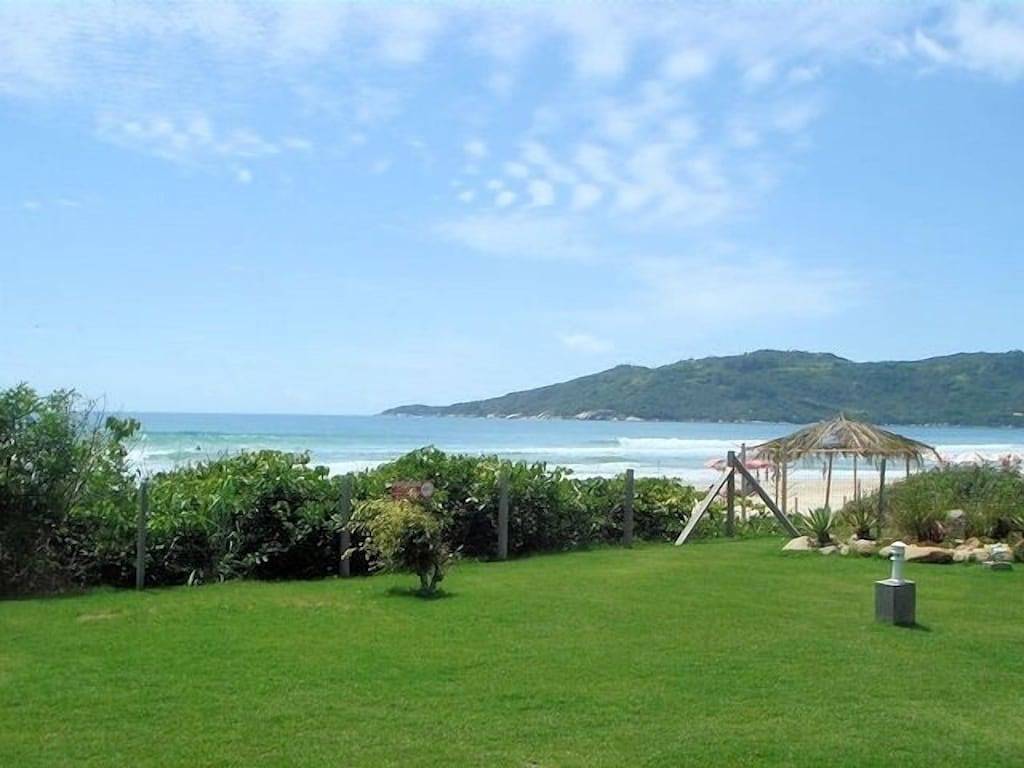 3 Häuser mit Blick auf das Meer - Mariscal Beach, Bombinhas, Sc - House # 6 in Praia de Mariscal, Bombinhas