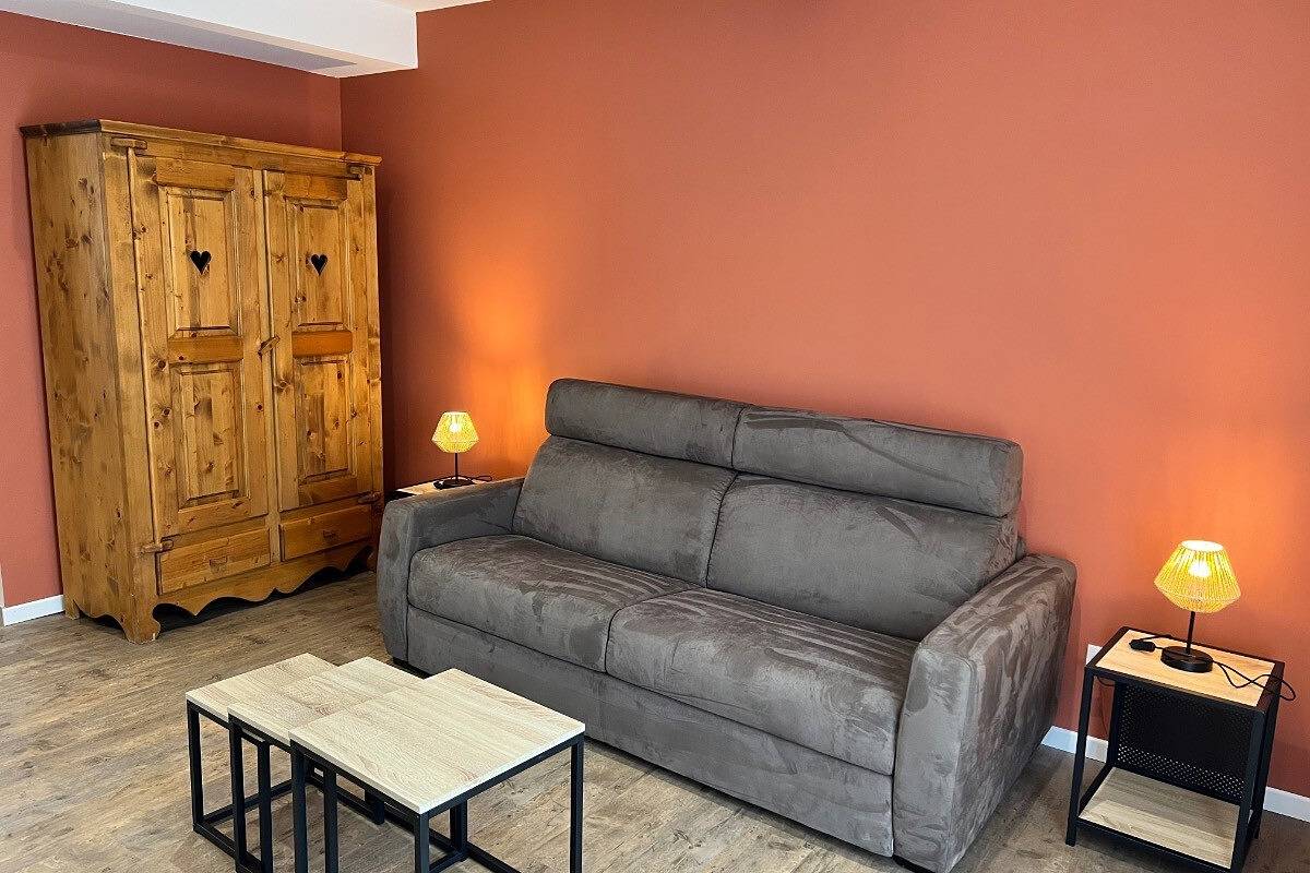 Studio lac chalain 30 m2 piscine chauffée in La Châtelaine, Jura Francais