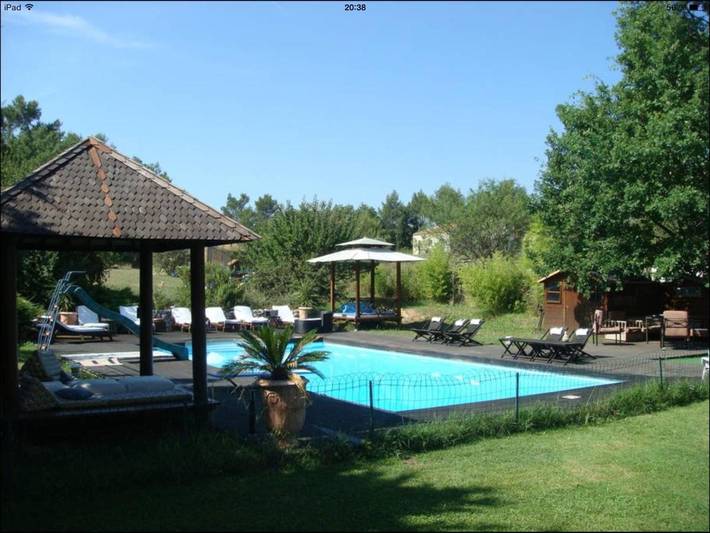 Location de vacances pour 16 personnes, avec sauna et vue ainsi que jardin et piscine, animaux acceptés à Peynier