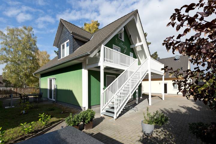 Ferienwohnung für 4 Personen, mit Whirlpool und Sauna sowie Garten in Röbel-Müritz