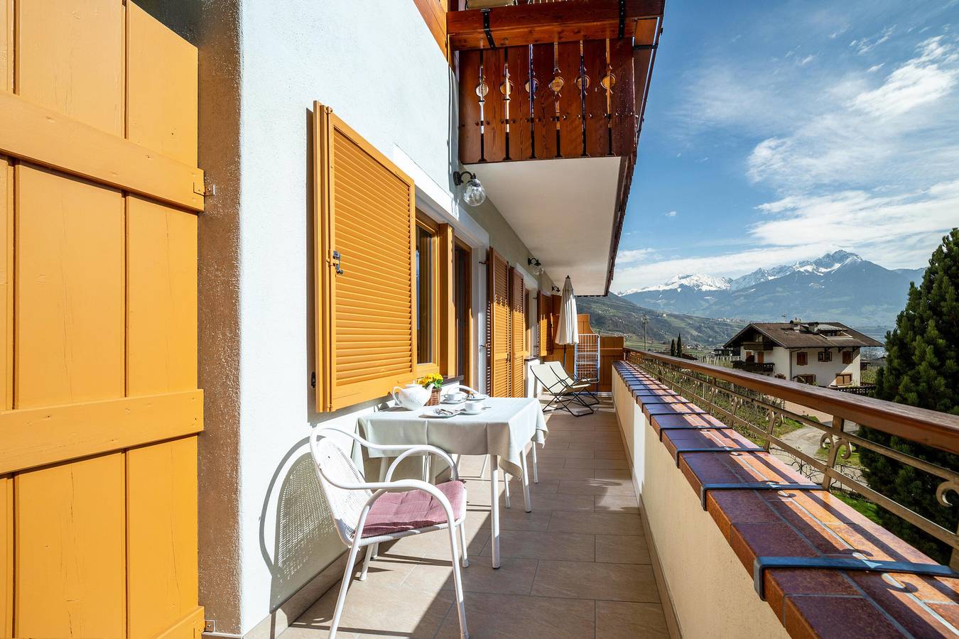 Ganze Wohnung, Ferienwohnung 'Obermoarhof Hönigspitze Og Deluxe' mit Bergblick, Gemeinschaftsgarten und Wlan in Algund, Ortleralpen