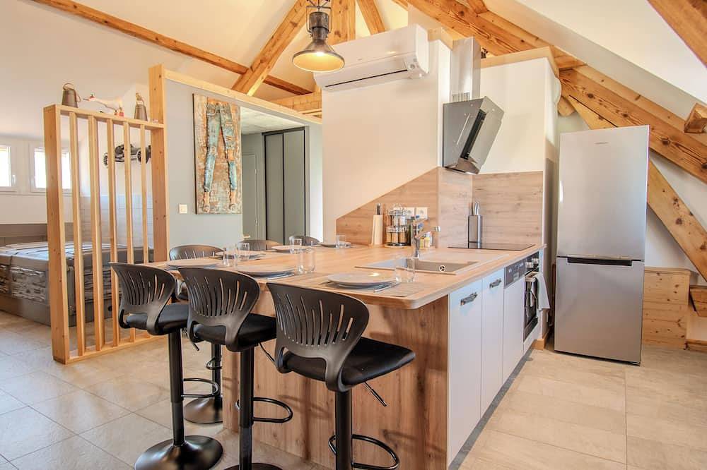 Ganze Wohnung, ✨ L'Ecrin Précieux – Air Conditioning, Spa, Sauna, 2 Master Suites & Fitness Area in Cluses, Region Bonneville