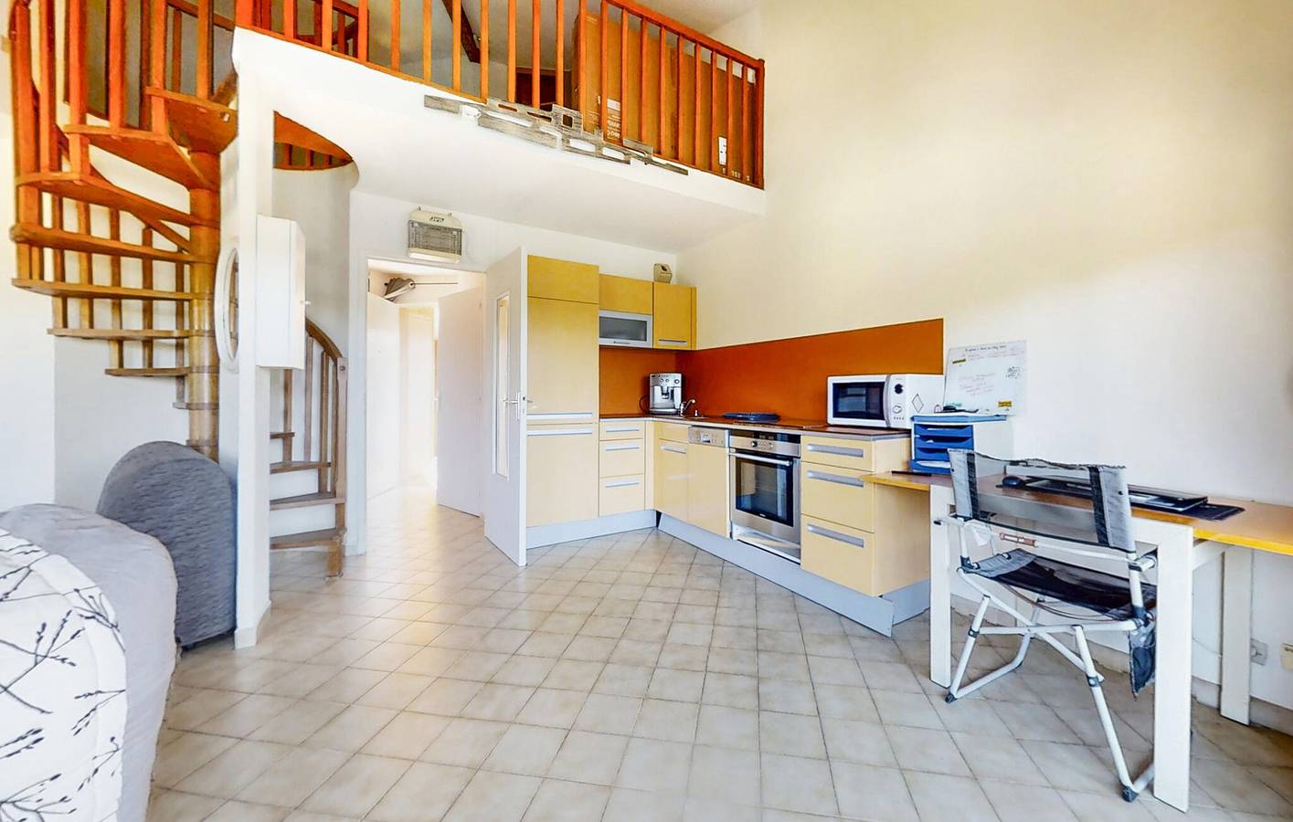 Apartamento vacacional entero, Acogedor Apartamento con Terraza y Parking - 2km to Plage de la Capte in Hyeres, Parque nacional Port-Cros