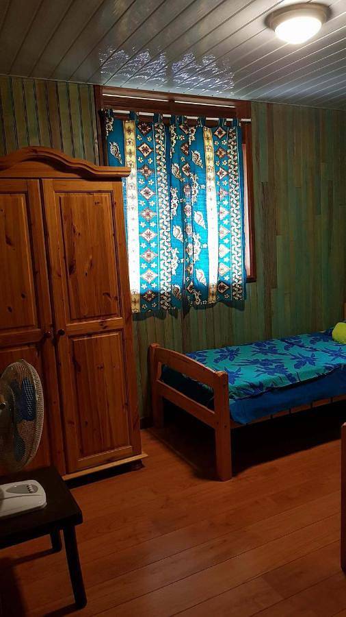 Chambre d’hôte pour 2 personnes, avec vue et jardin, animaux acceptés dans Ha'apiti - 2