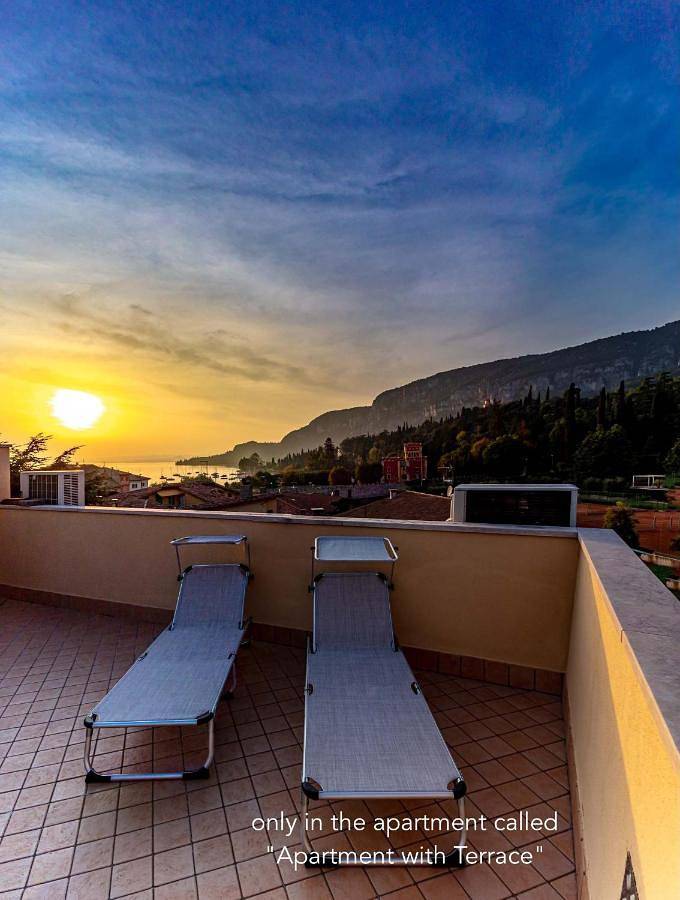 Ferienwohnung für 2 Personen, mit Balkon und Seeblick in Garda