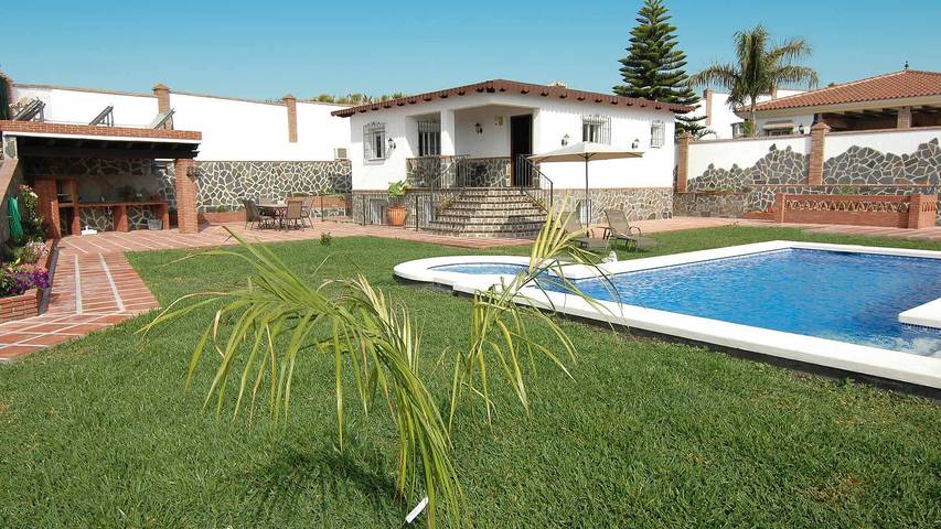 Villa for 8 personer, med hage og terrasse i Frigiliana