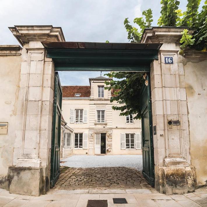 Chambre d’hôte pour 5 personnes, avec Terrasse ainsi que Jacuzzi et Jardin à Monéteau
