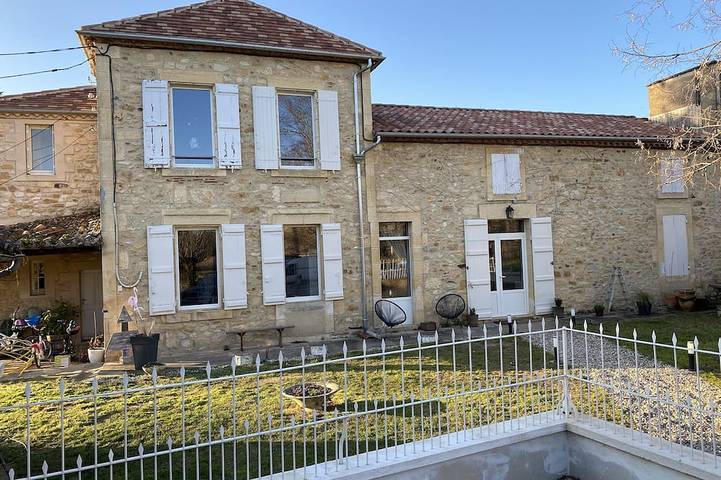 Gîte pour 15 personnes, avec Jardin à Fumel