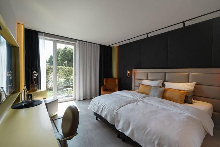 Hotel für 4 Personen, mit Garten und Sauna sowie Pool in Unterföhring
