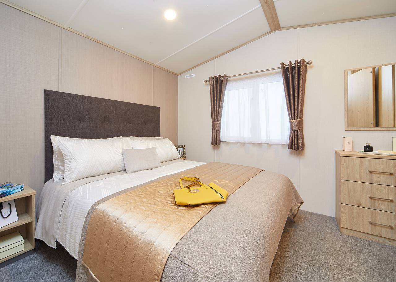 Standard Daisy Caravan Deck (slps 4, Dog Friendly) in County Durham