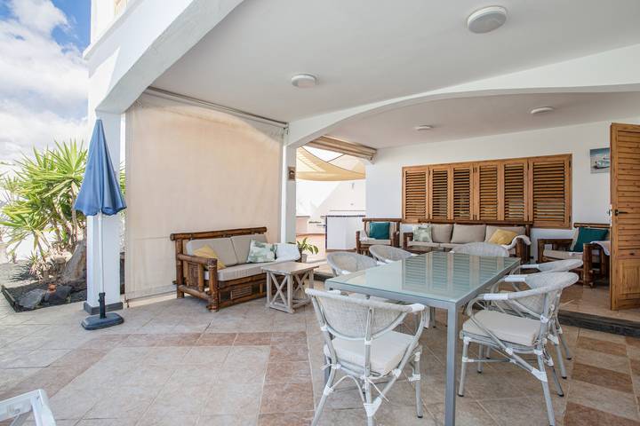 Villa de vacaciones "Villa Lea" con vistas al mar, piscina, Wi-Fi rápido in Puerto del Carmen, Tías