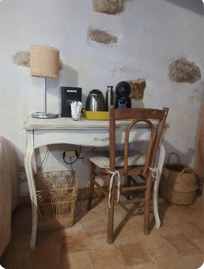 Double Room with Private Bathroom in Soulaire-et-Bourg, Région d'Angers
