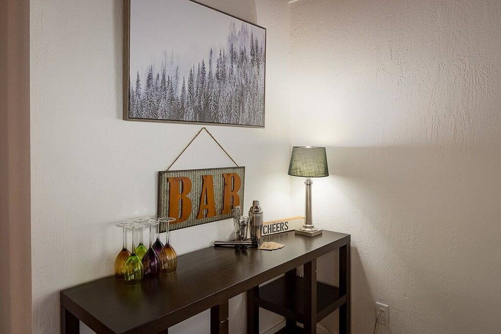 Pet Friendly Cabin Close to Beach & Slopes, Live Like a Local in Kings Beach, Placer County