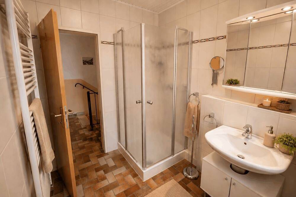 Top-Ferienhaus,7 P.,Sauna,2 Bäder,Wlan,Kamin,Strandk.,Terrasse,Hund,Spielplatz in Westeraccumersiel, Dornum