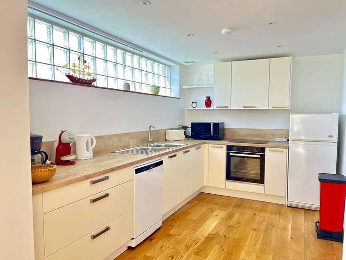 Location de vacances pour 7 personnes, avec jardin et balcon à Locmiquélic - 3