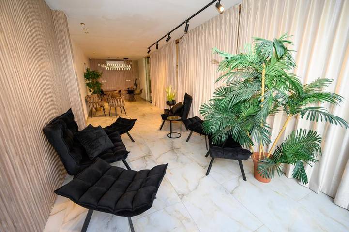 Appart’hôtel pour 3 personnes, avec vue sur le lac ainsi que vue et balcon