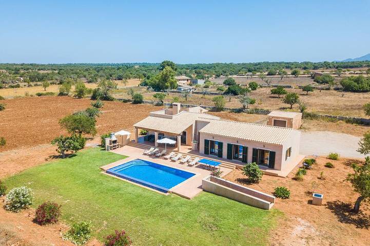Finca mit Whirlpool für 8 Personen, mit Garten und Whirlpool sowie Terrasse in Santanyí
