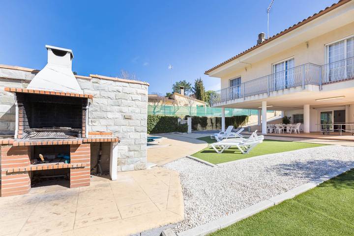 Casa rural para 10 personas, con Terraza y Jardín en Llagostera - 2