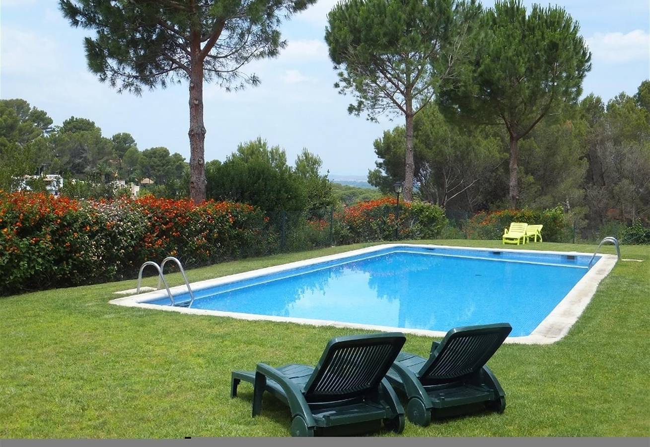 Villa Casa Oreneta close to the Beach with Mountain View, Shared Pool & Garden, Terraces & Wi-Fi in Begur, Costa Brava