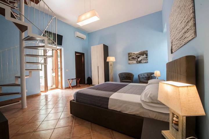 Gîte pour 4 personnes, avec terrasse à Sorrento - 3