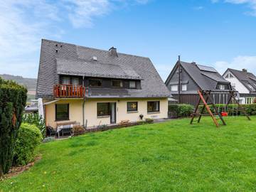 Ferienwohnung für 4 Personen, mit Terrasse und Garten, mit Haustier in Bestwig