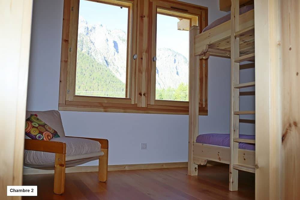 Chalet accueillant, confortable, vue ensoleillée imprenable in Arvieux, Queyras