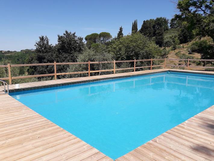 Agriturismo per 6 persone, con Balcone/Terrazza e Giardino nonché Piscina a Ponsacco