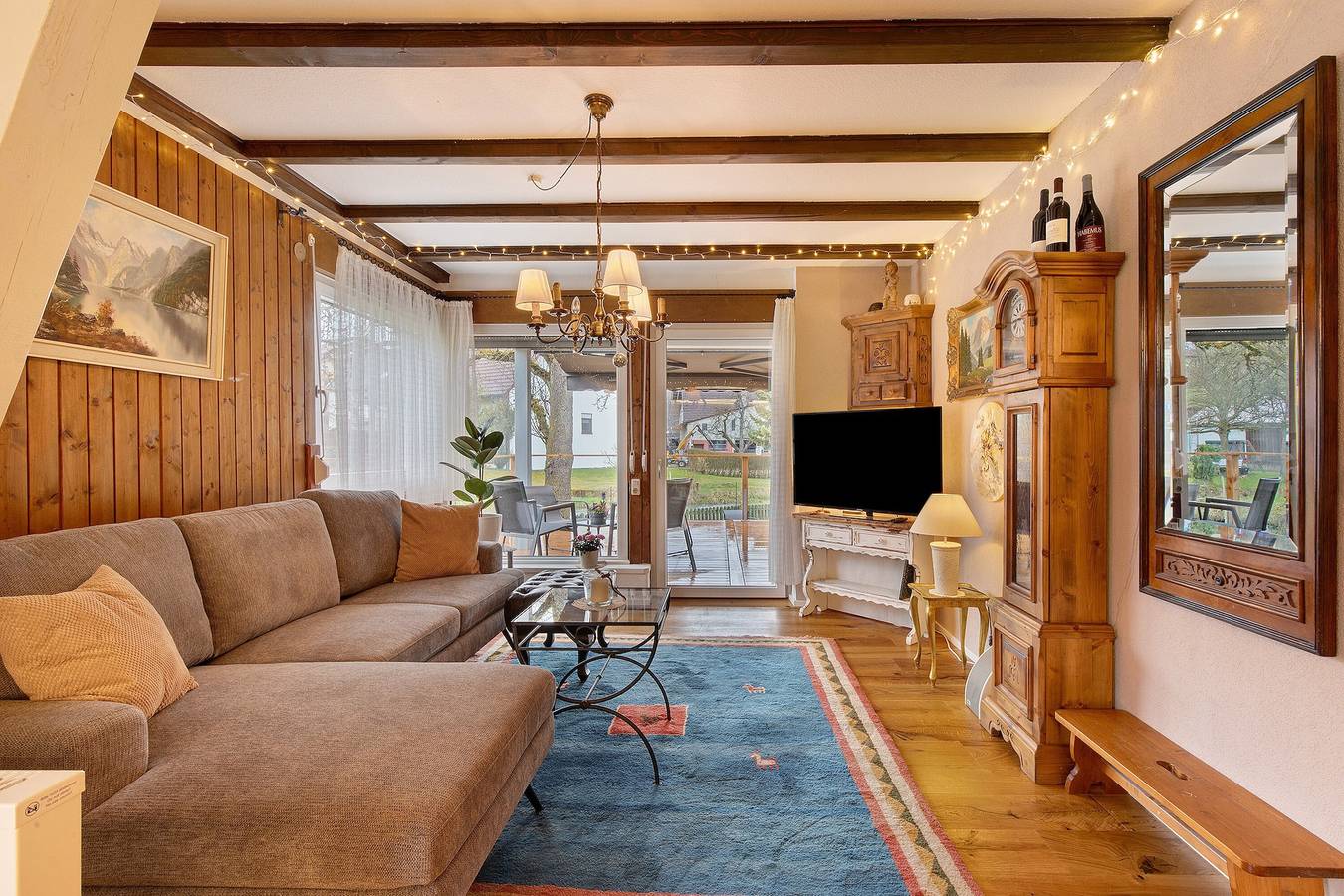 Ganze Wohnung, Wohnung 1 – Gemütliche Ferienwohnung mit Terrasse & Flusszugang in Indelhausen, Hayingen
