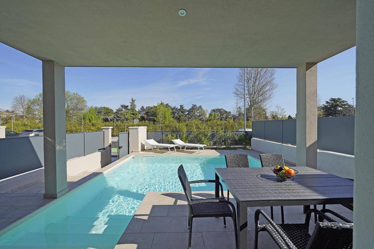 Deluxe Villa in Sirmione, Prealpi Gardesane